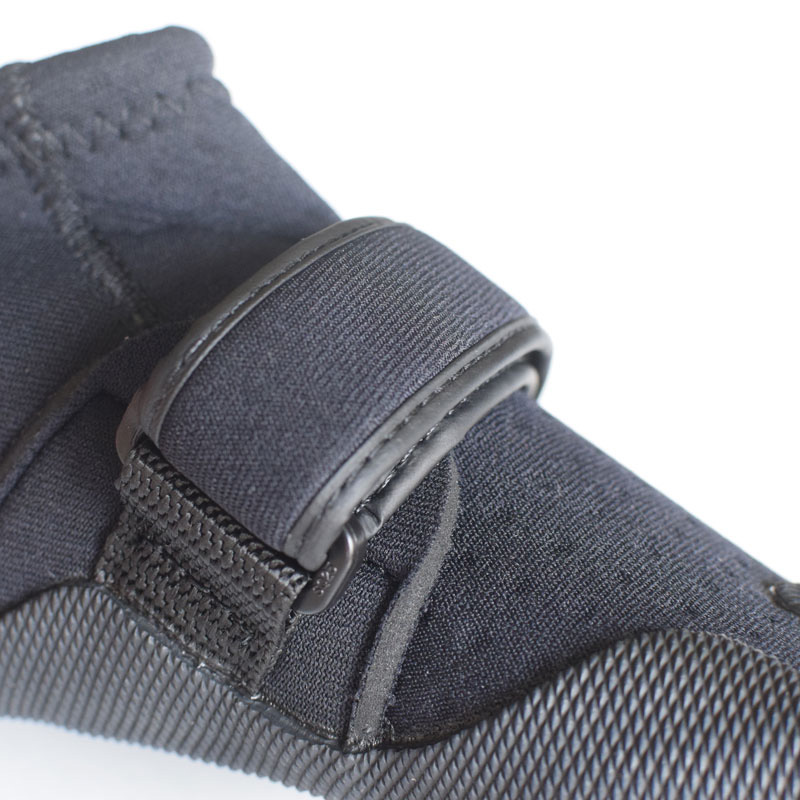 リーフブーツ 2mm | 国産高級ウェットスーツのDOVE