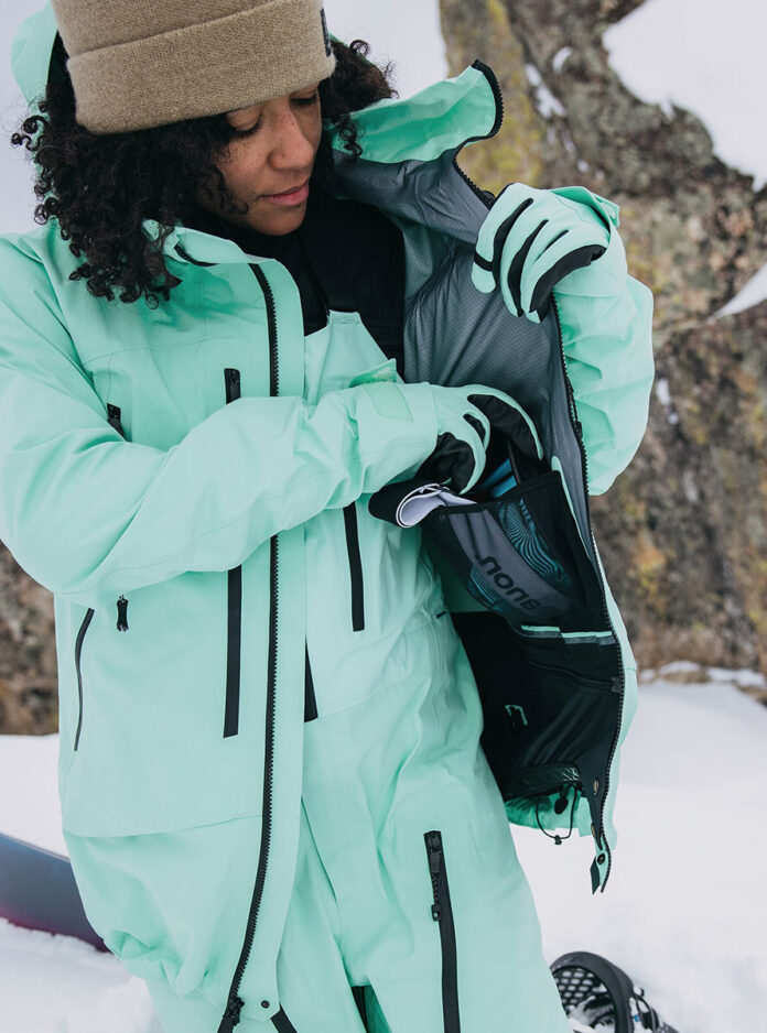 プロフェッショナルのための究極アウターウェア：Burton [ak