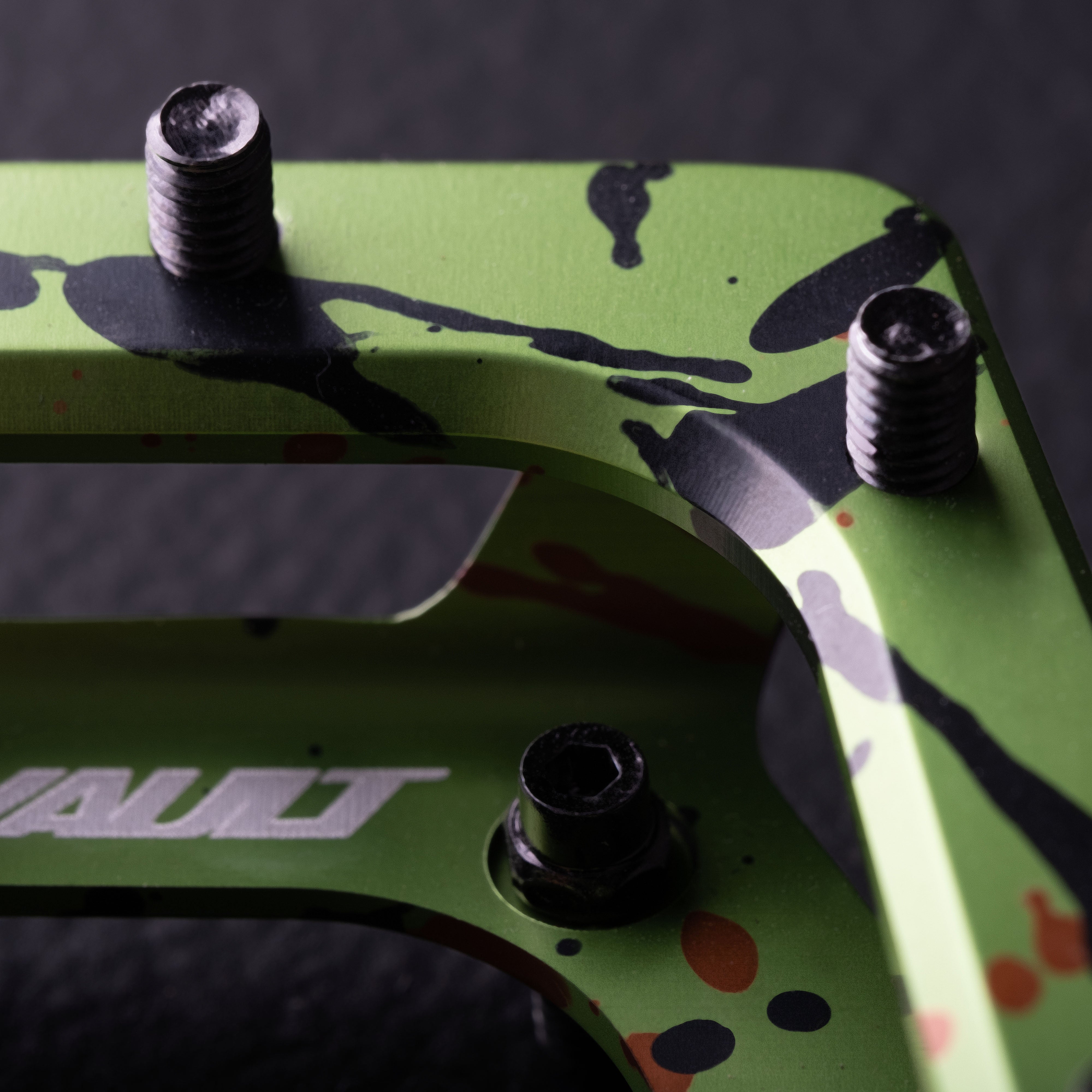 DMR Vault SE Pedal in camo or snow camo – DMR Bikes