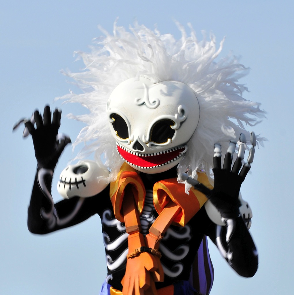 東京ディズニーシーのハロウィーンを紹介する「スケルトン・ニュース