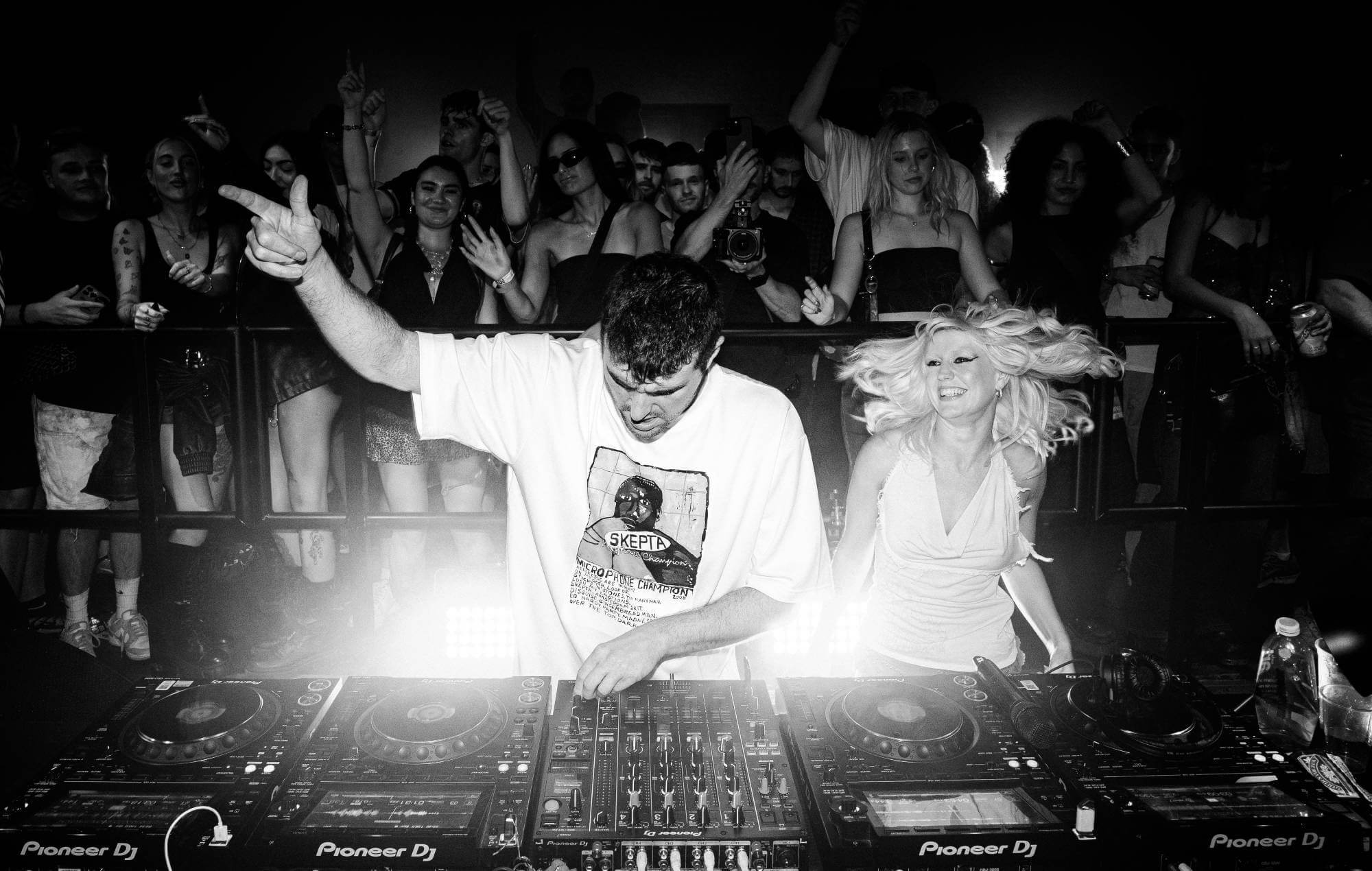 Fred Again.. Unleashes High-Octane Single 'You're A Star' with