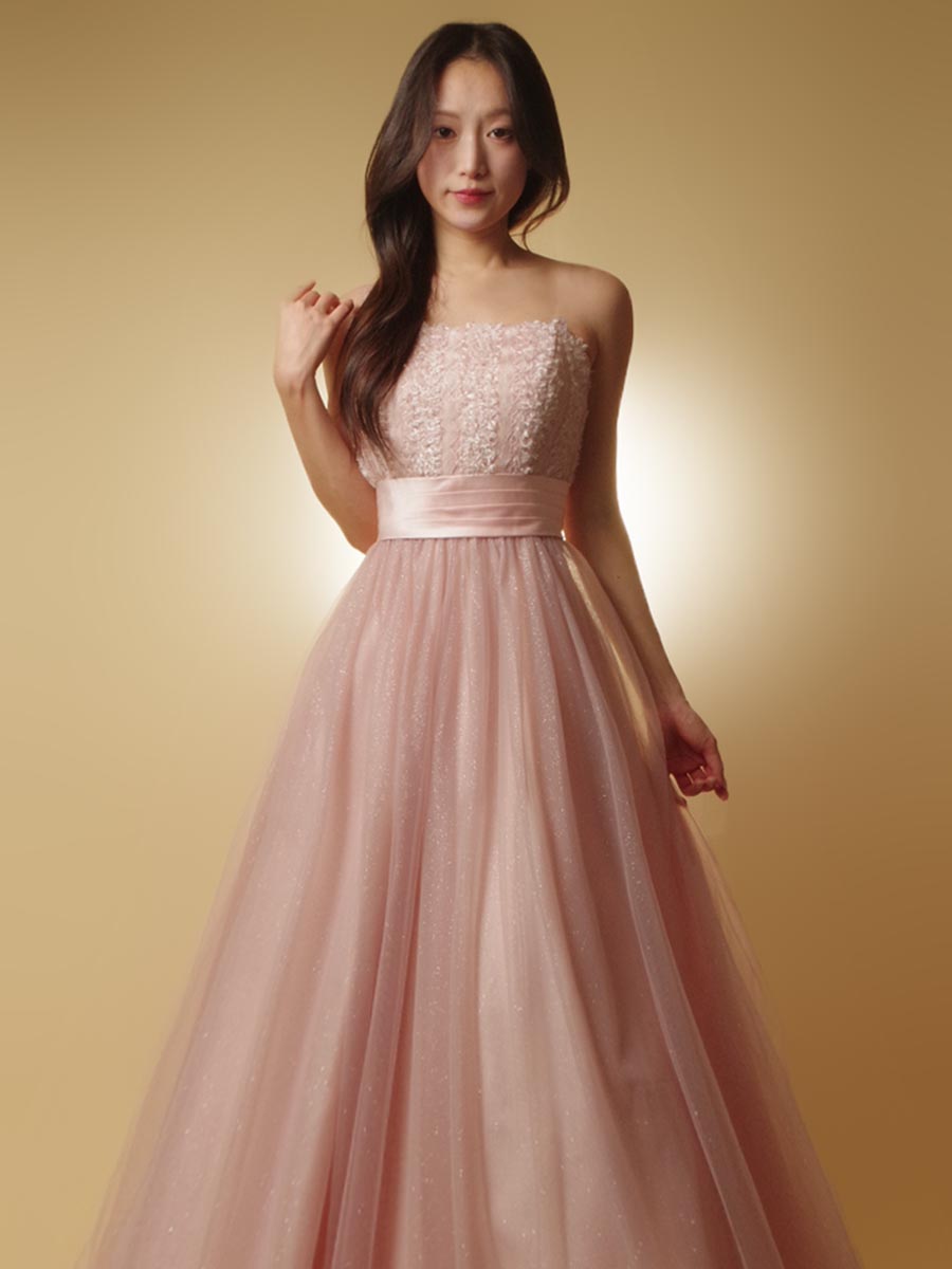 演奏会ドレスのドレスルームアミ新宿