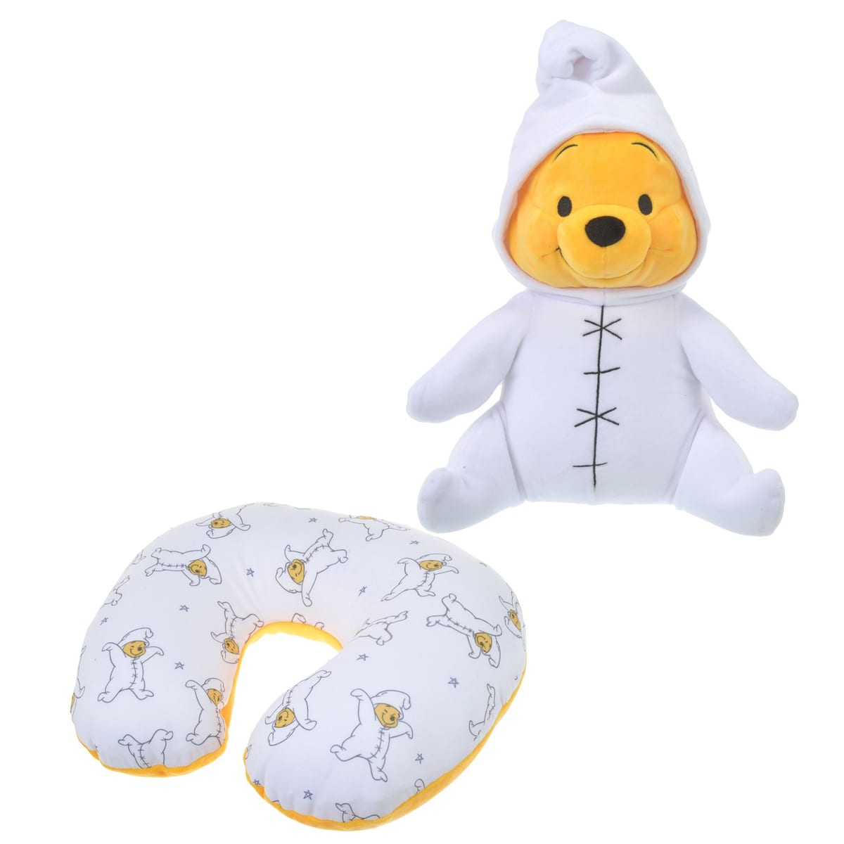 お星さま型のコスチュームを着たキュートなプーさん！ディズニーストア