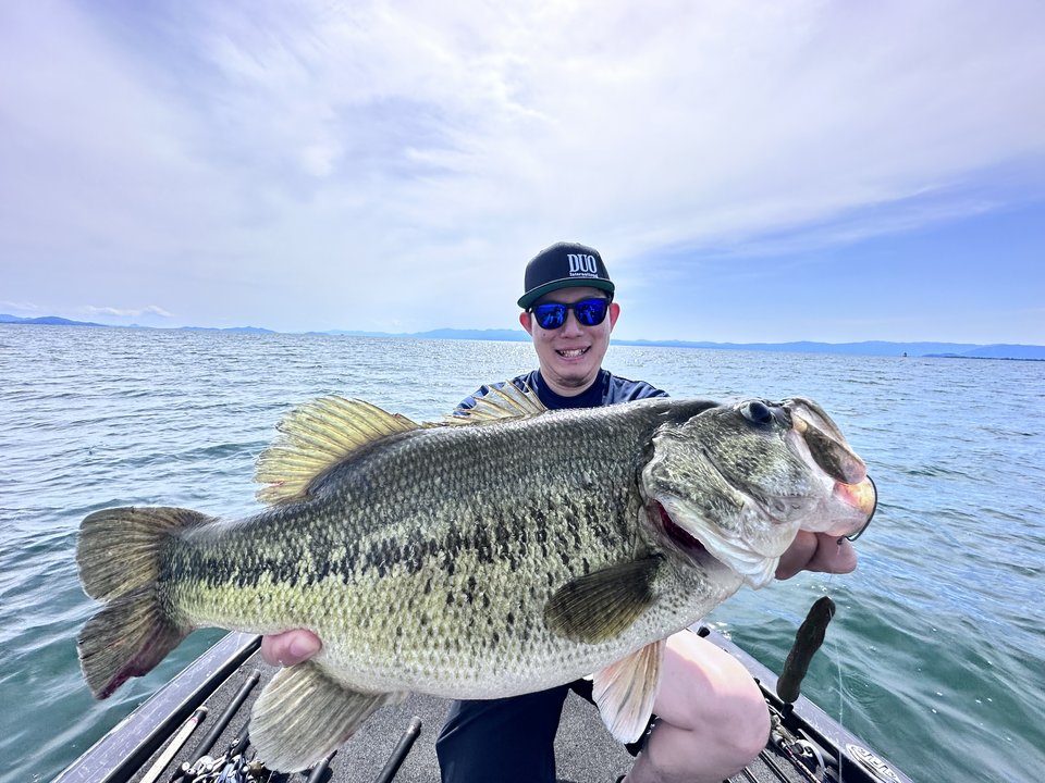 西島 高志｜中国契約スタッフと琵琶湖バスフィッシング！ - スタッフ