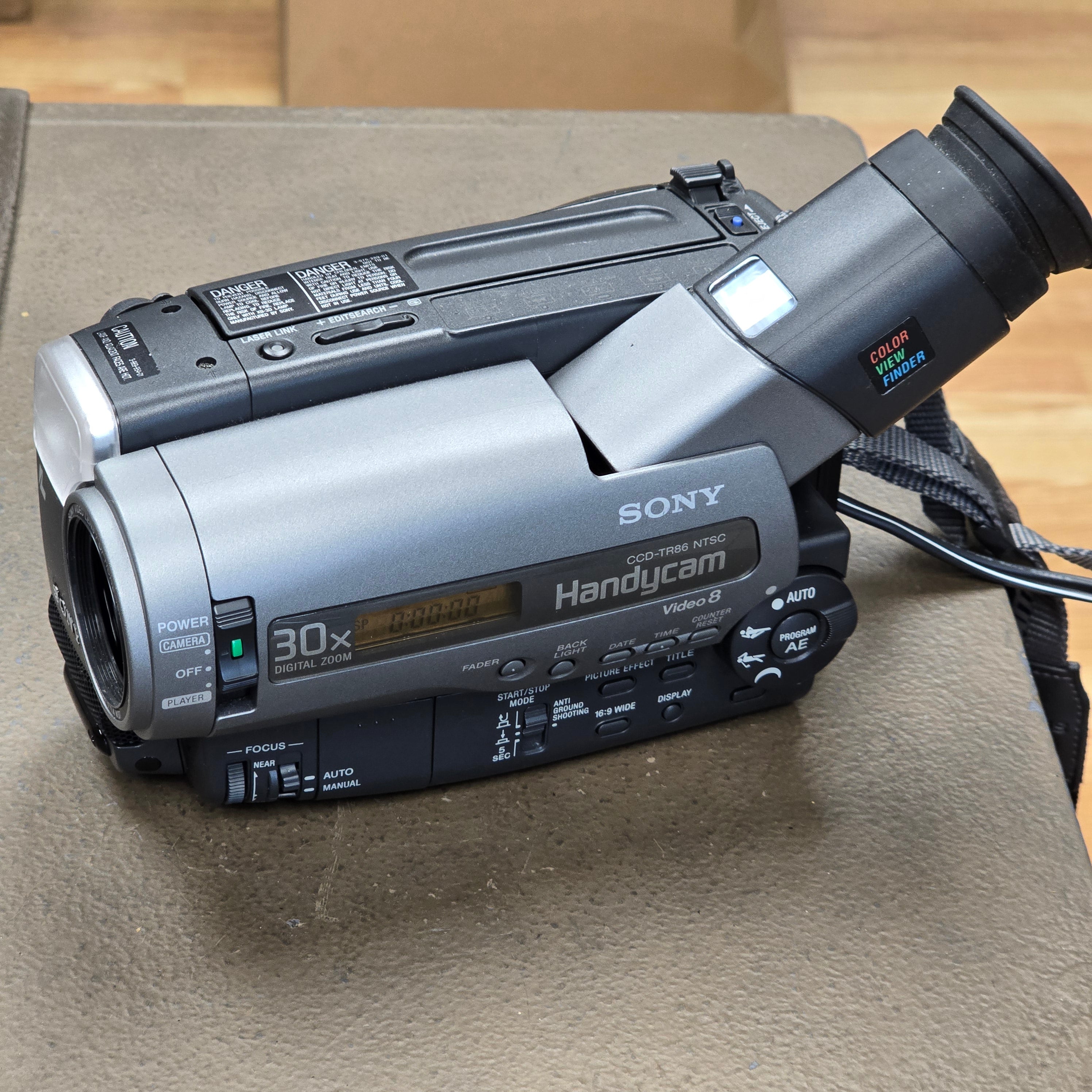 Sony CCD-TR86 Video 8mm NTSC Video Camcorder S# 25541 – Du-All Camera