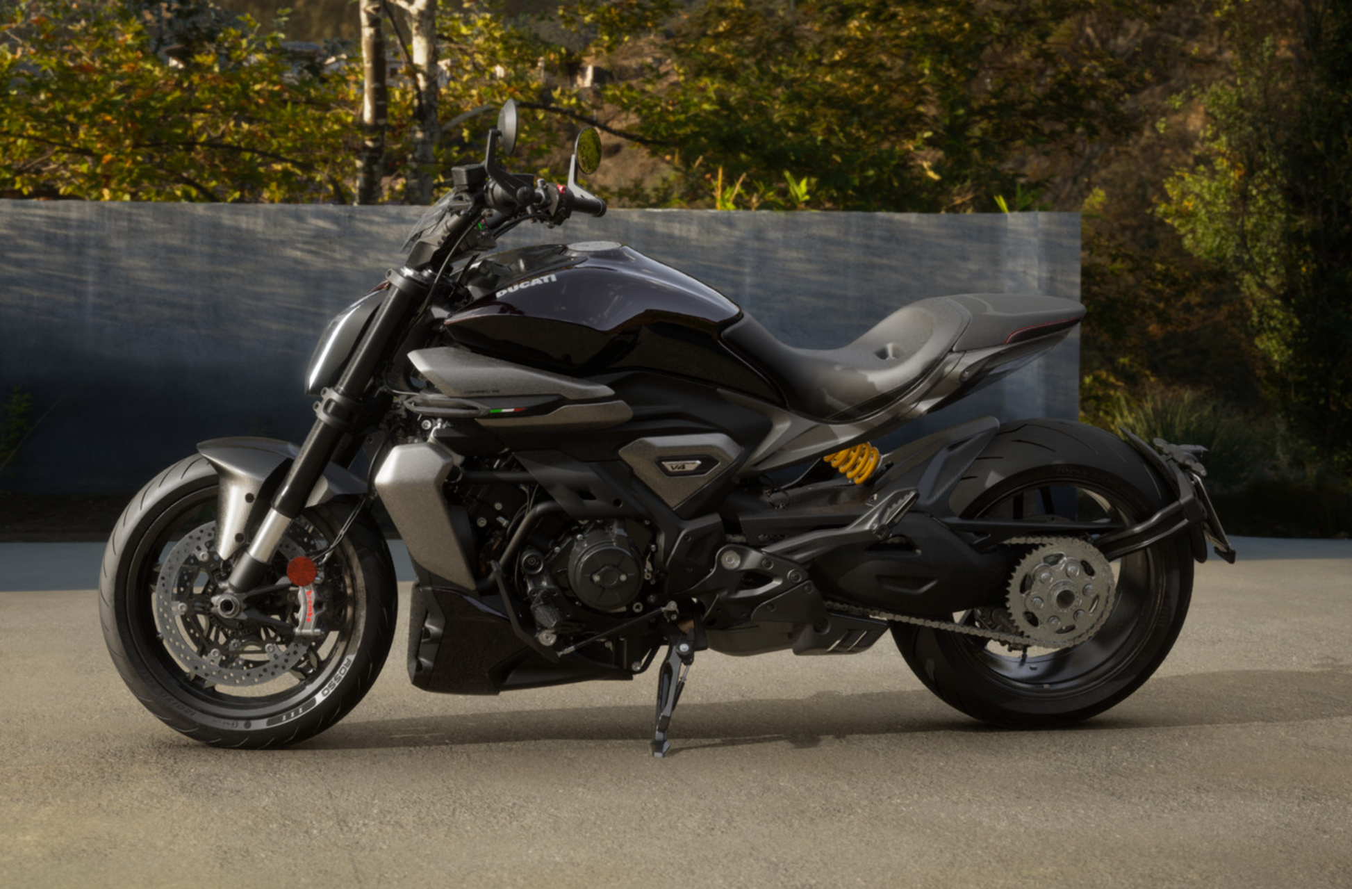 イタリア在庫あり DUCATI 2026 XDiavel V4 レーシングコンプリート