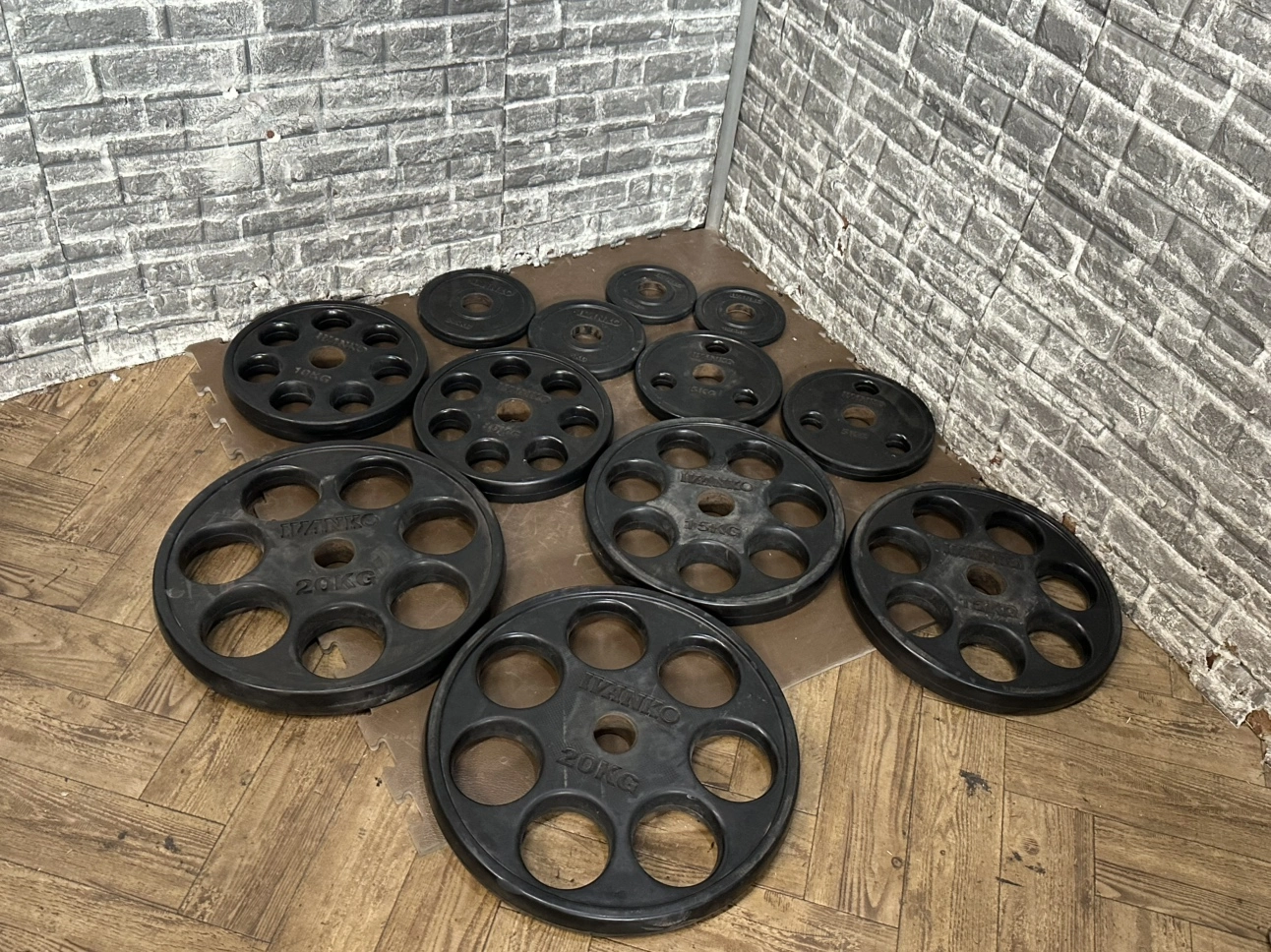 IVANKO/イヴァンコ「合計107.5Kg」オリンピックプレートを出張買取