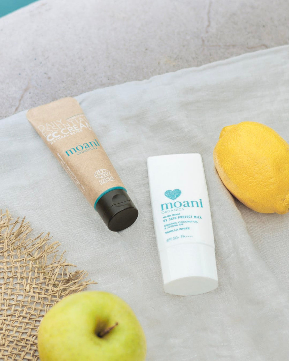 サンゴにやさしい日焼け止め化粧下地｜DAILY ESSENTIAL CC CREAM