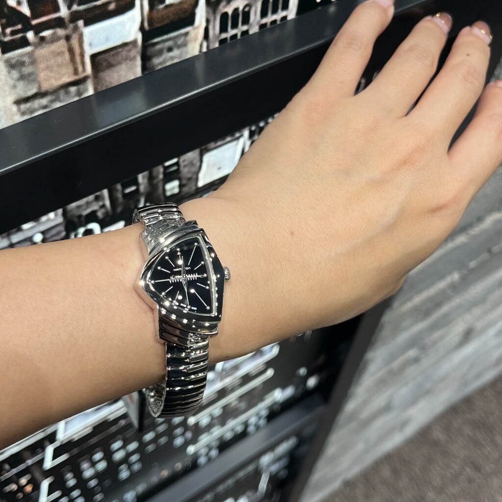 三角形の魔法。ハミルトン「ベンチュラ S クォーツ」 - SHINKODO WATCH