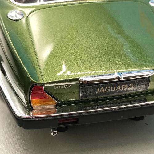 LS-COLLECTIBLES ミニカー グリーン 1/18 ジャガー XJ6 1982 Limited