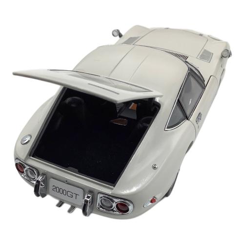 EBBRO (エブロ) モデルカー 1/24 TOYOTA 2000GT(ホワイト)｜トレファク