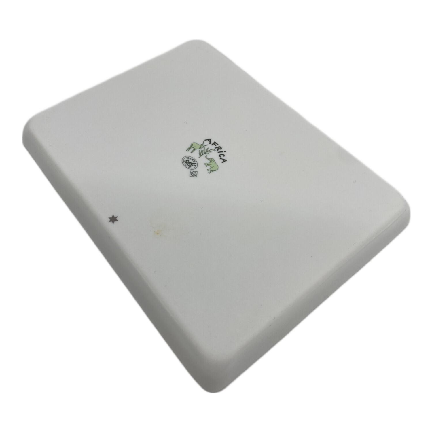 HERMES (エルメス) スクエアプレート グリーン アフリカ｜トレファクONLINE