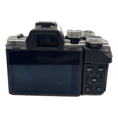 OLYMPUS (オリンパス) ミラーレス一眼カメラ OM-D E-M10 Mark II EZ
