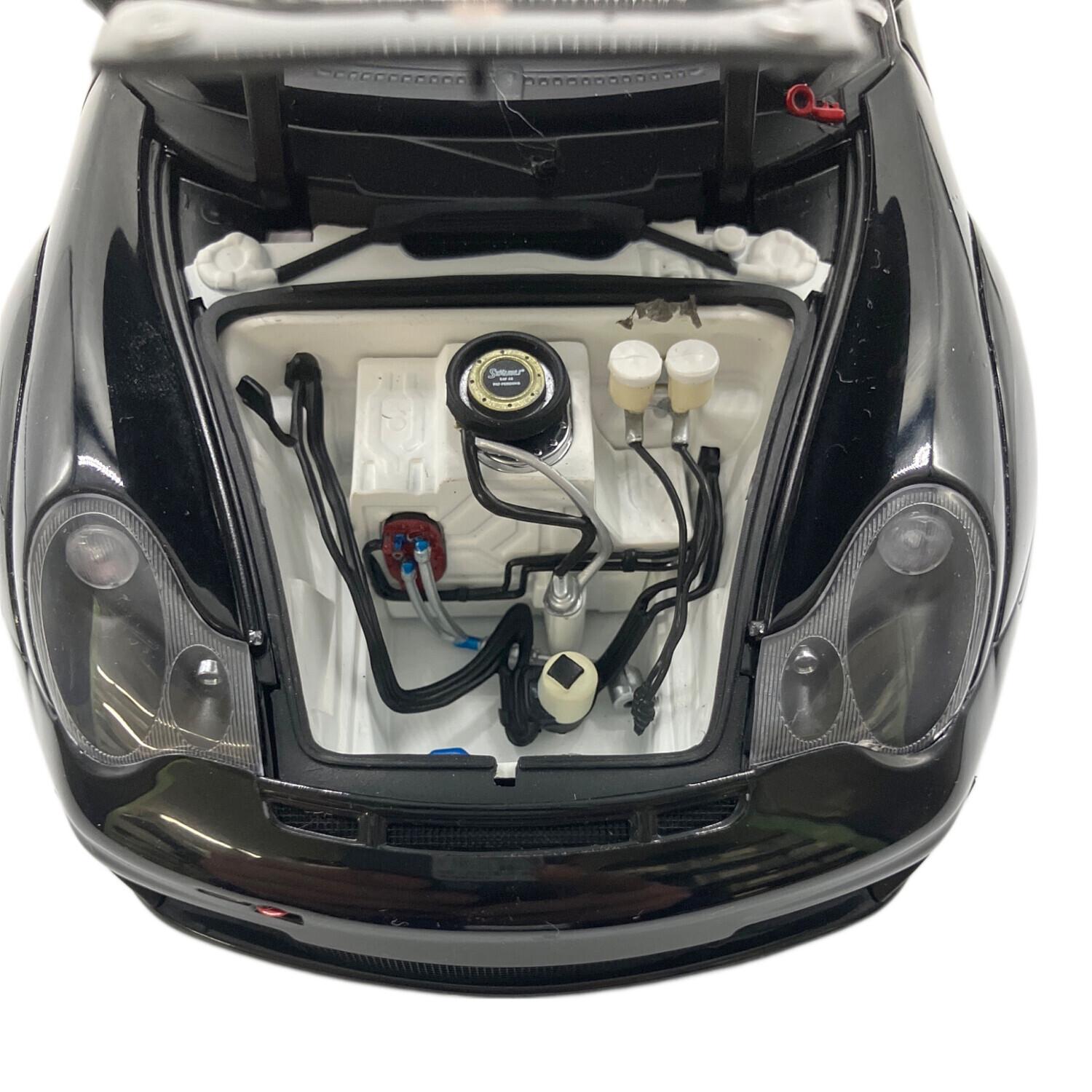 AUTOart 1/18 ポルシェ 911 (997) フィギュア｜トレファクONLINE