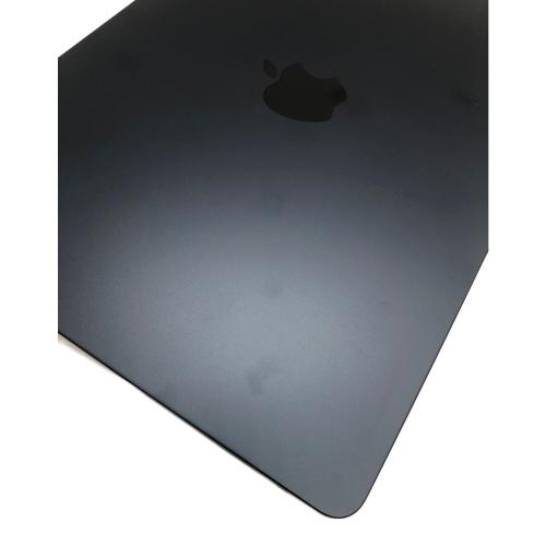 Apple (アップル) MacBook Air 2022年7月発売モデル A2681 13.6インチ