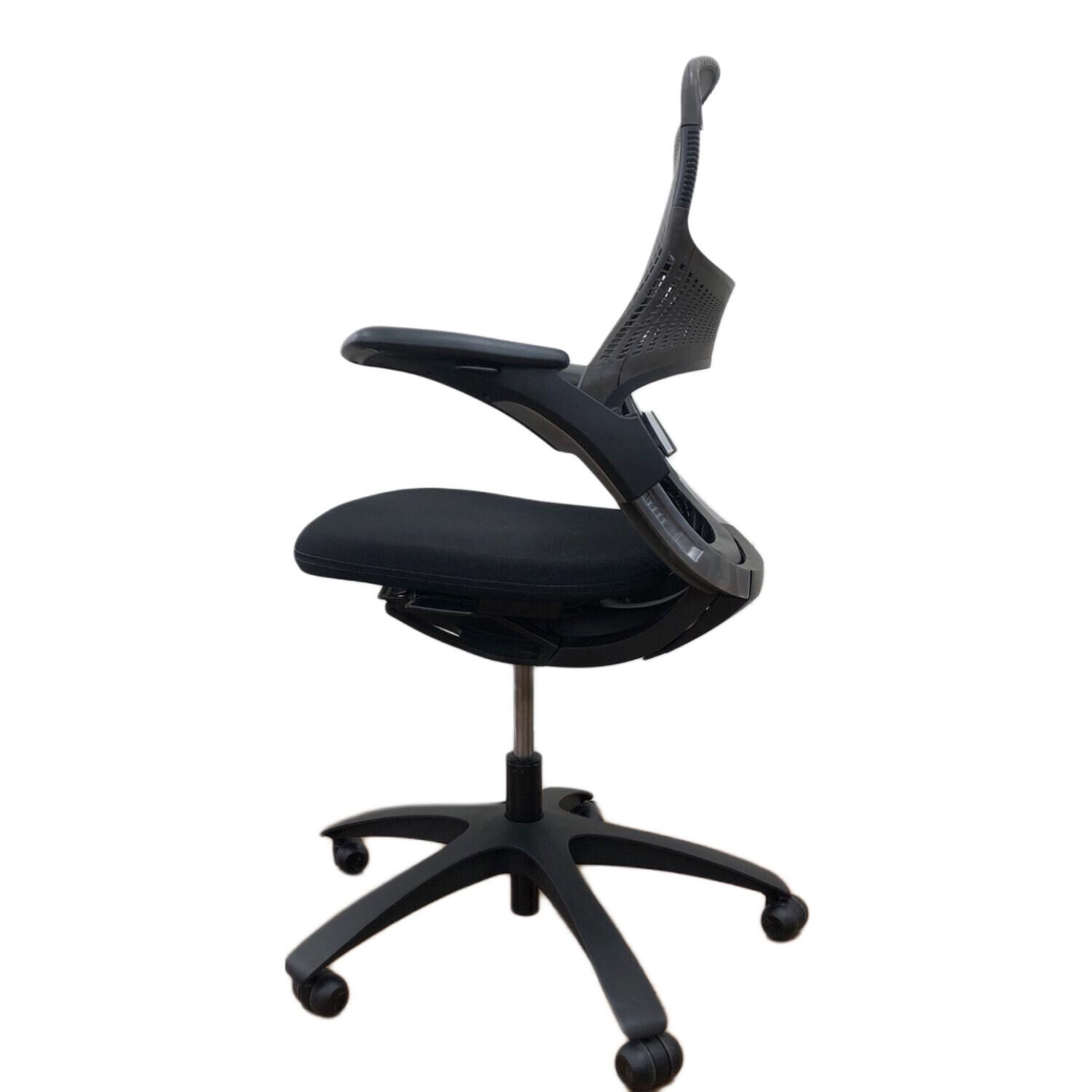 Knoll (ノル) オフィスチェア ブラック GENU09 ジェネレーション