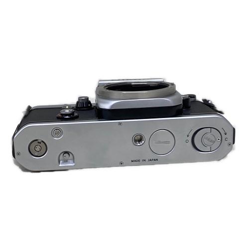 Nikon (ニコン) 一眼レフカメラ F2 ファインダー内チリ混入・機内