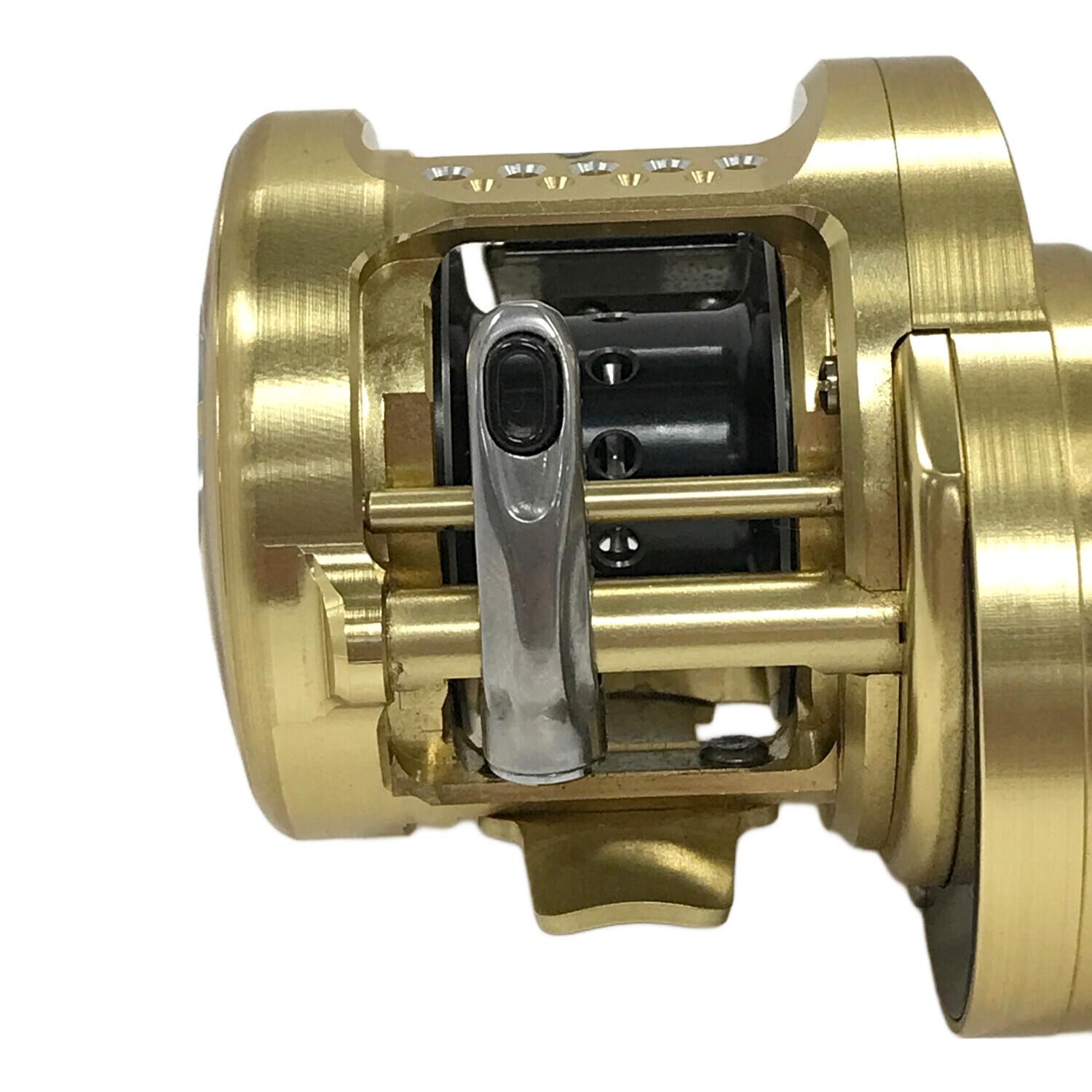 SHIMANO (シマノ) ベイトリール 15 CALCUTTA CONQUEST （カルカッタ