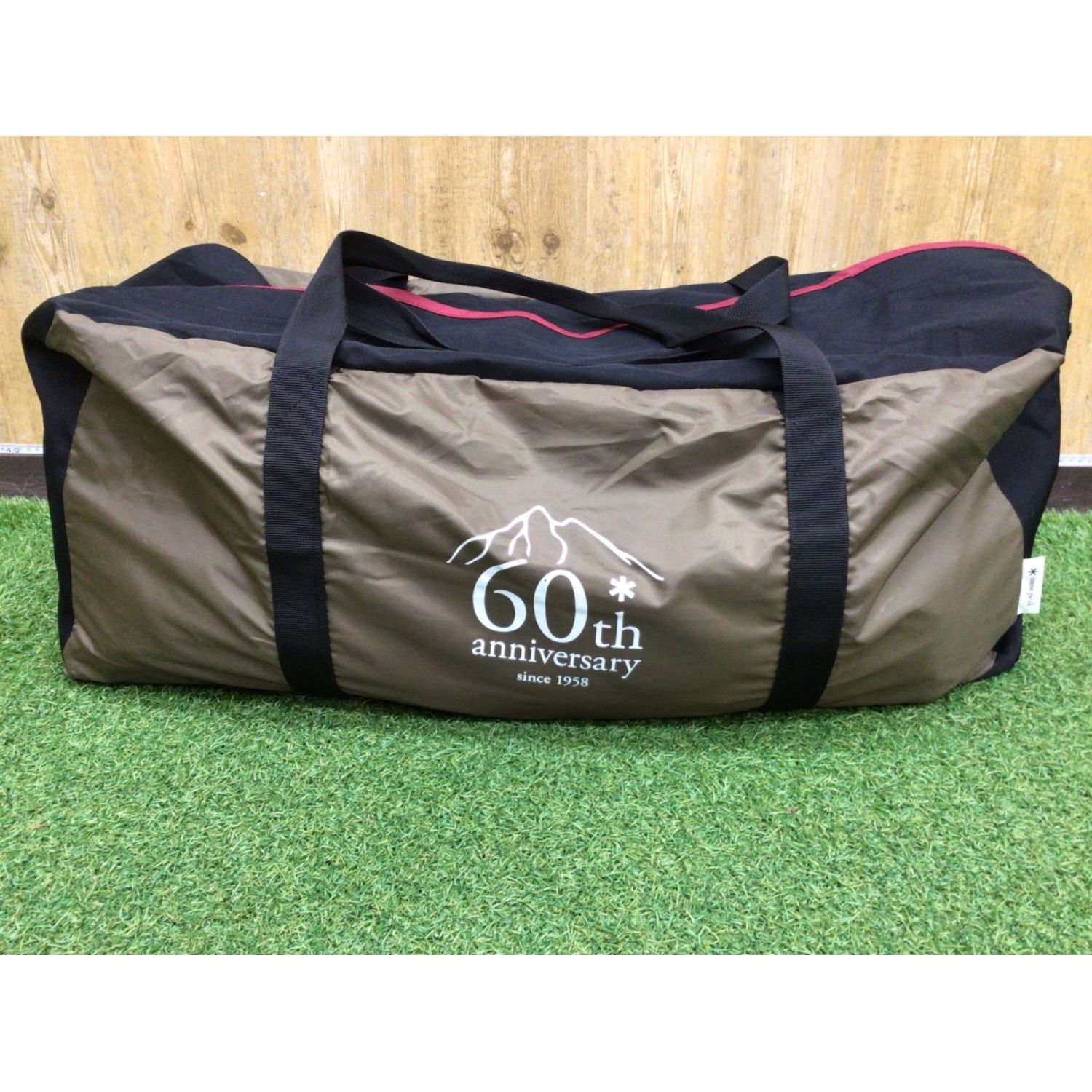 Snow peak (スノーピーク) シェルター 希少品 TP-825 60周年記念ランド