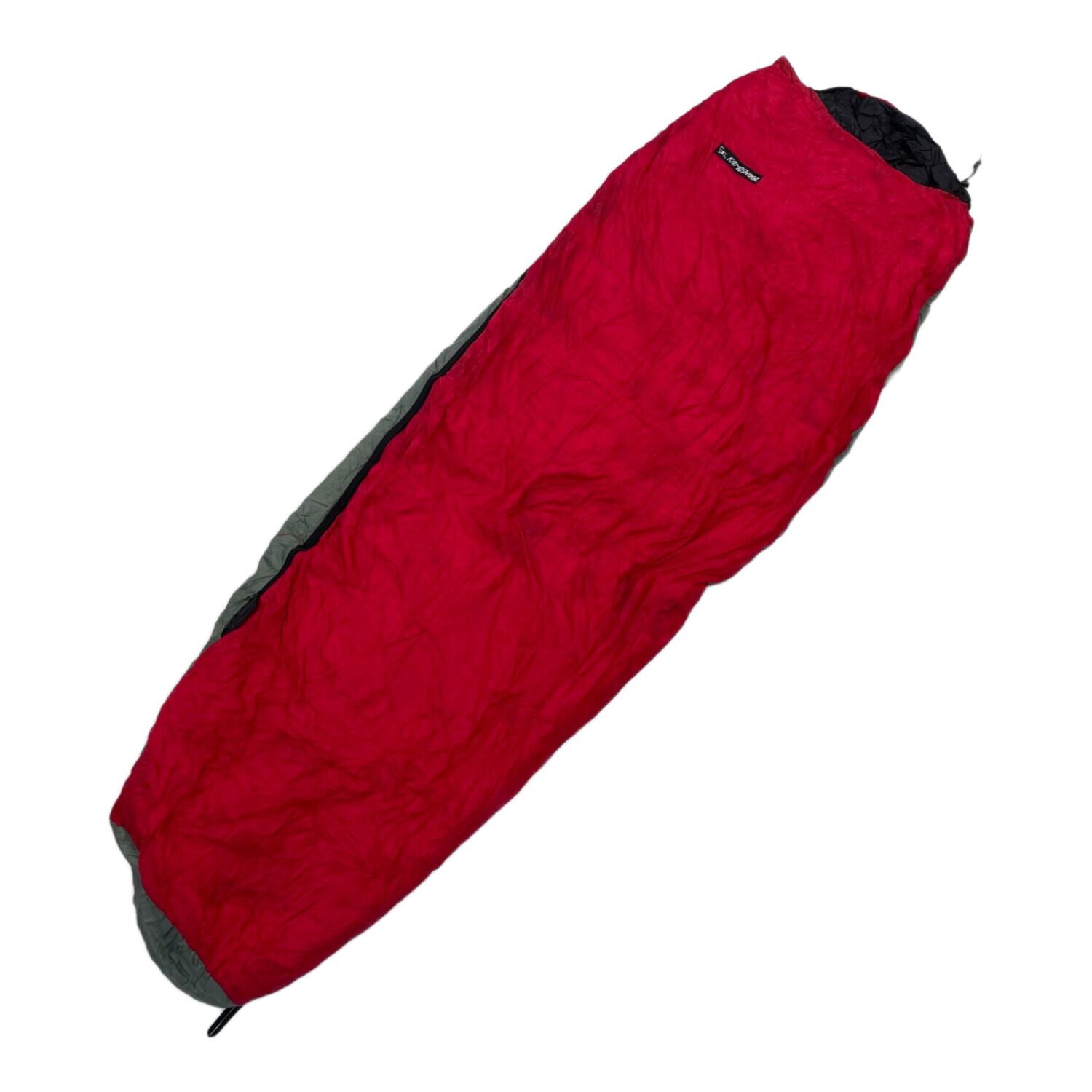 NANGA (ナンガ) マミー型シュラフ(ダウン) レッド×グレーカモシカ