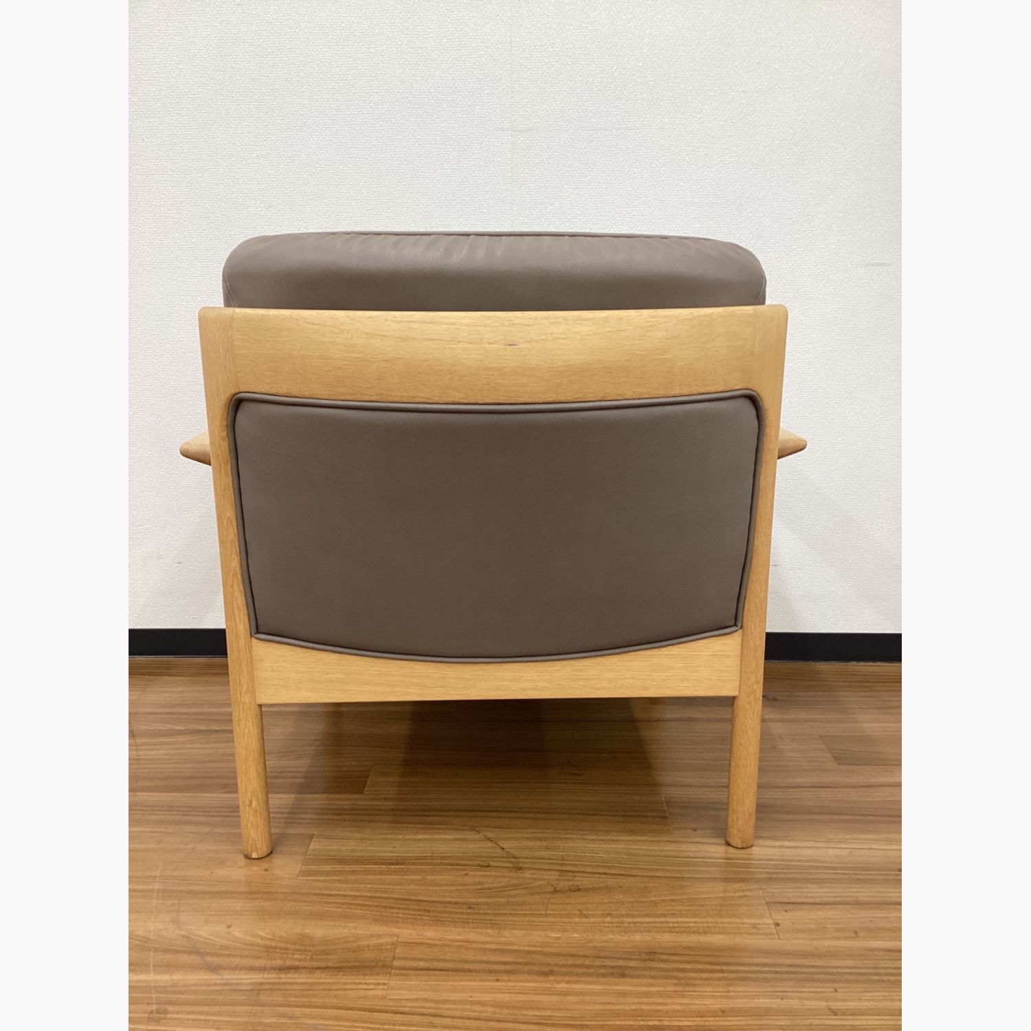 CONDE HOUSE (カンディハウス) チェア GOLFER 肘付 革/北海道ナラ材