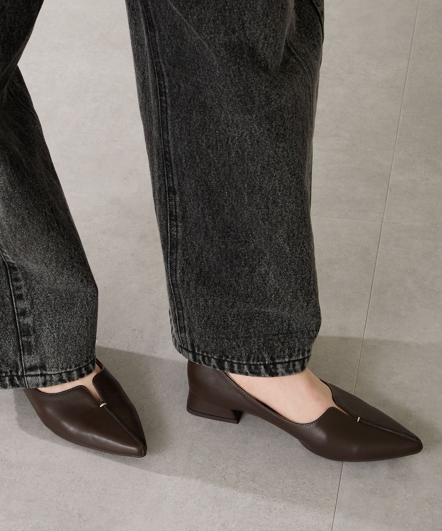 WEB限定/新色追加】フレアヒールポインテッドトゥパンプス/45301