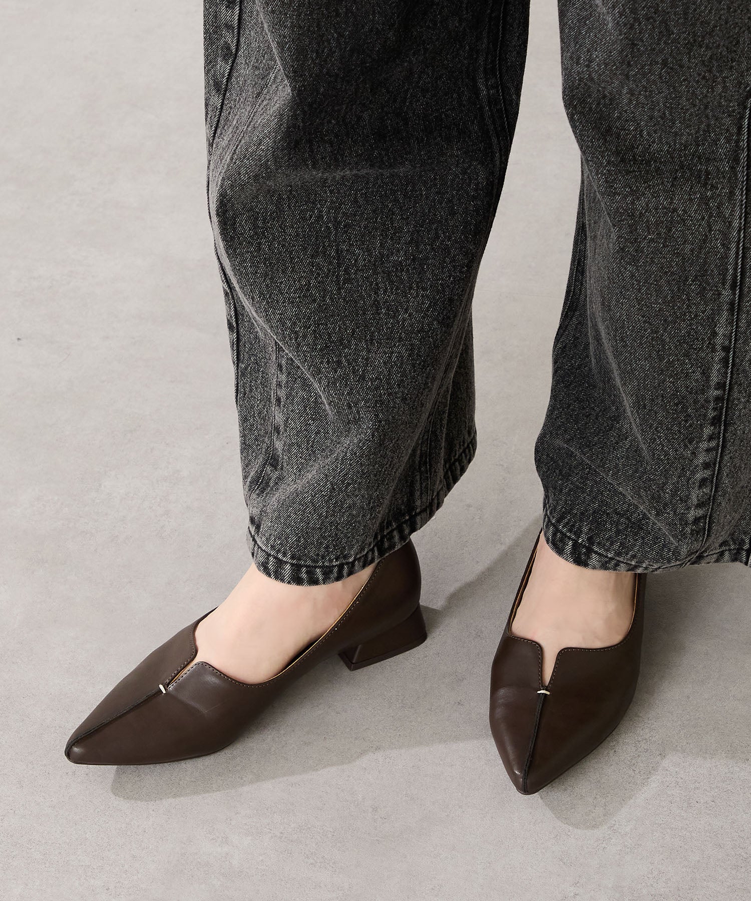 WEB限定/新色追加】フレアヒールポインテッドトゥパンプス/45301