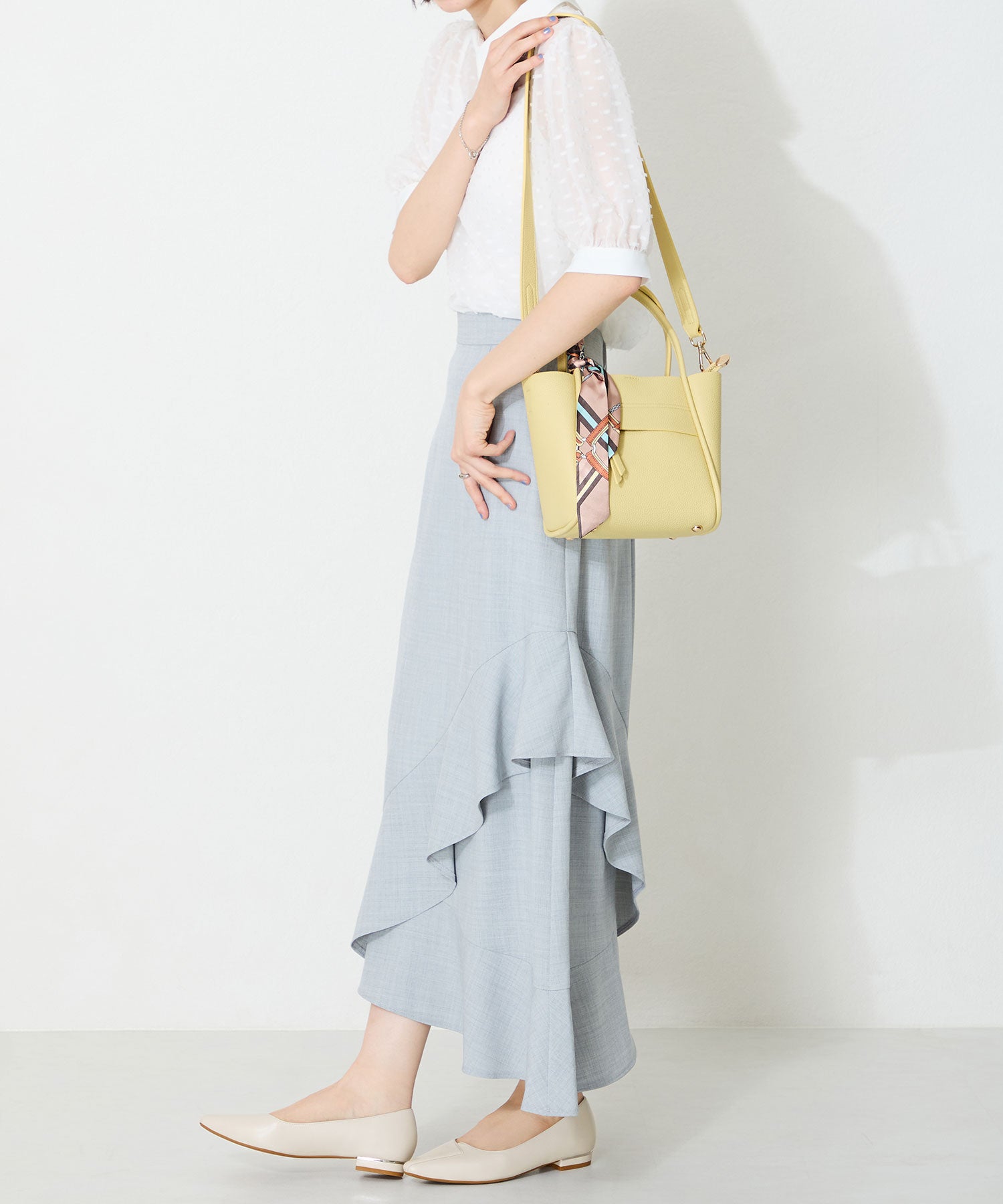 WEB限定】アシンメトリーデザインフラットパンプス/55102