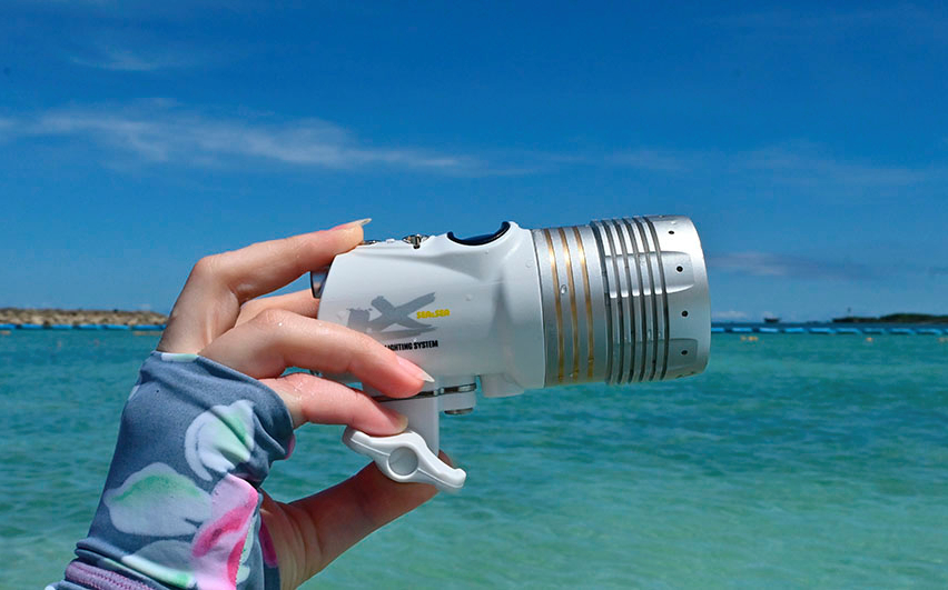 mic21ダイビングショップ[ SEA＆SEA ] シーアンドシー 水中ライト LX