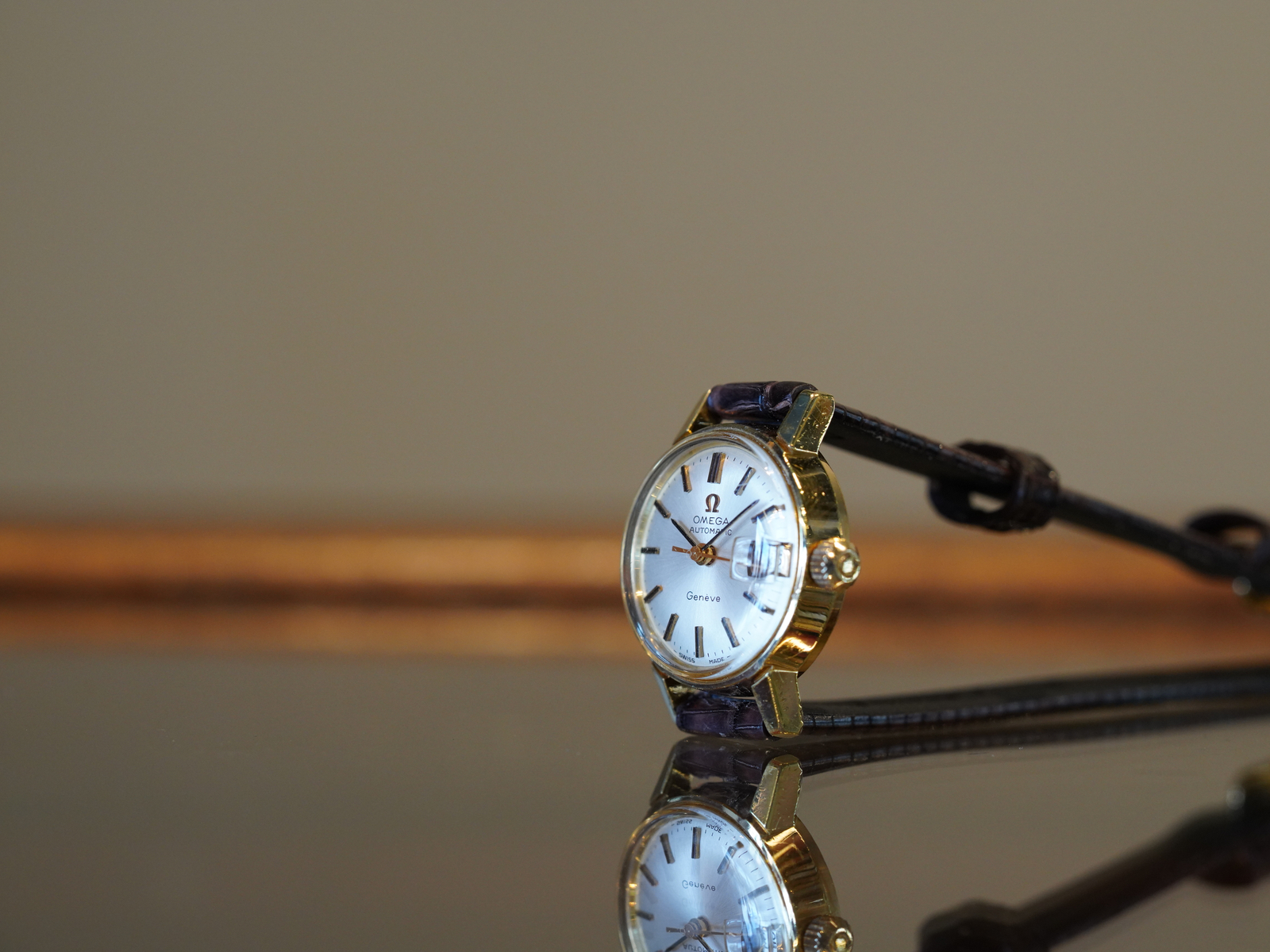 オメガ/ジュネーヴデイト/シルバーダイヤル/キャップゴールド/自動巻き