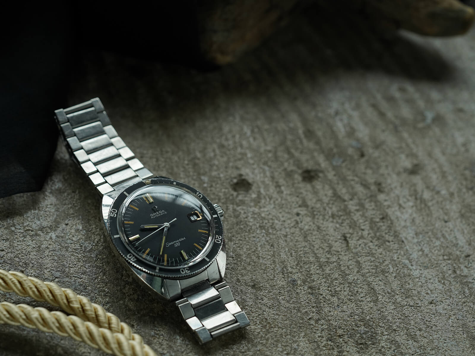 オメガ/シーマスター120デイト/マットブラックダイヤル/Omega