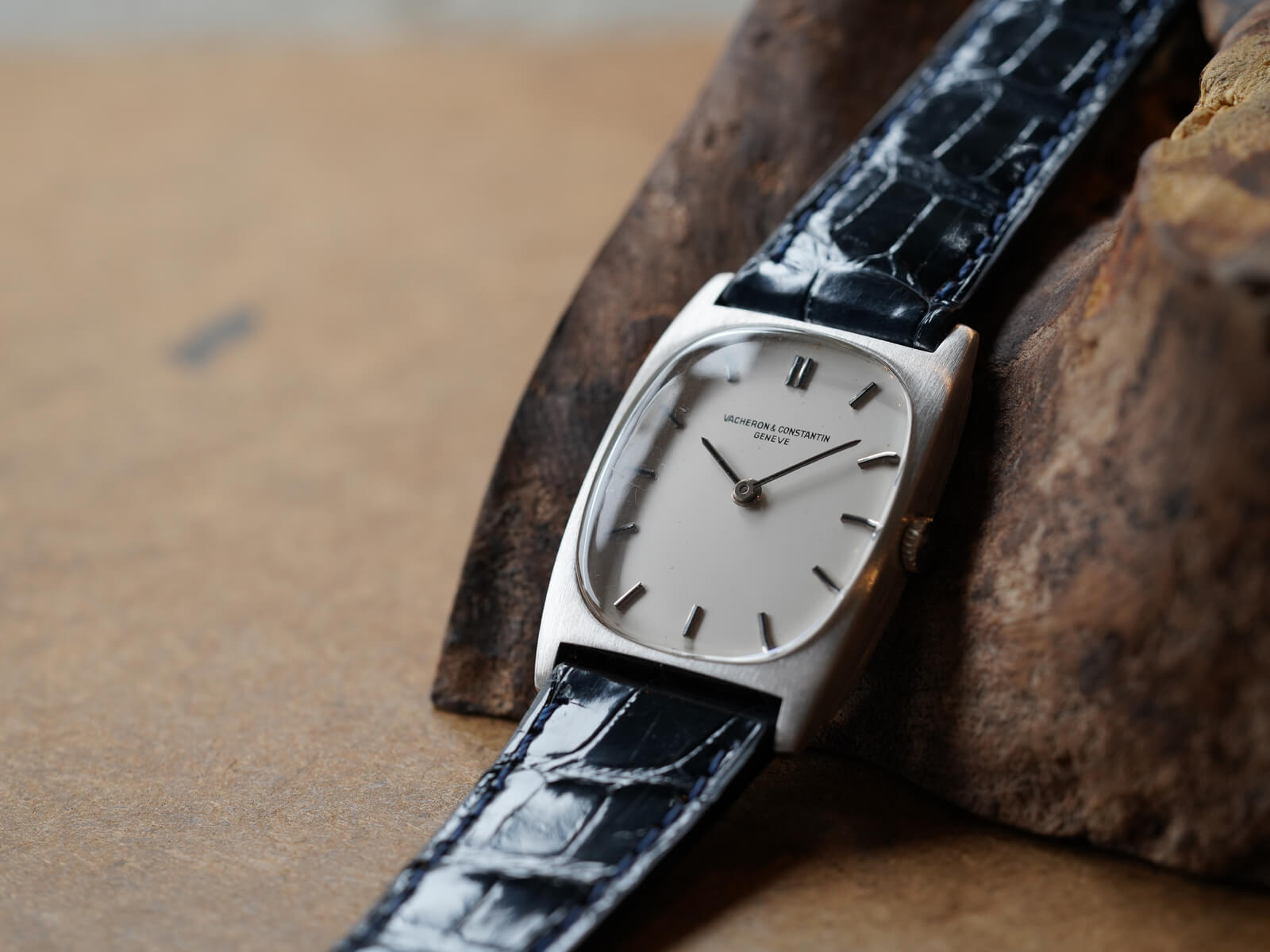 ヴァシュロンコンスタンタン/レクタンギュラーケース/シルバーダイヤル