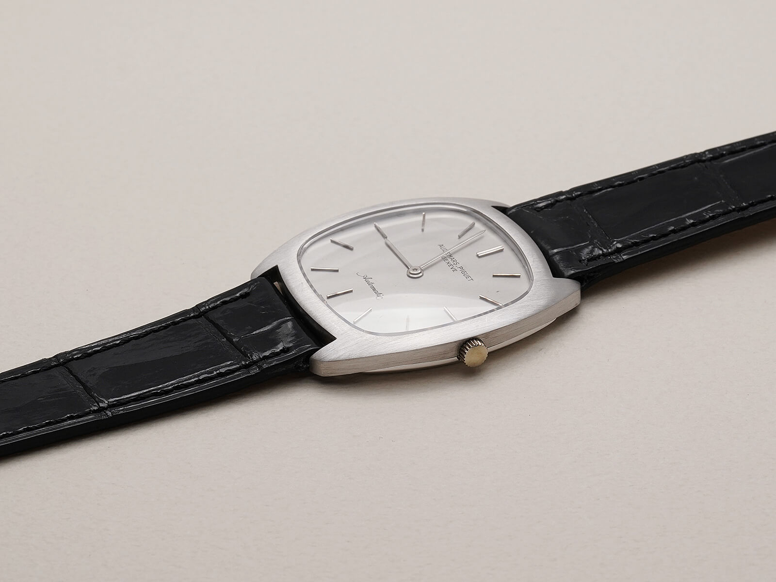 オーデマピゲ/トノーケース/エクストラシン/シルバーダイヤル/Audemars