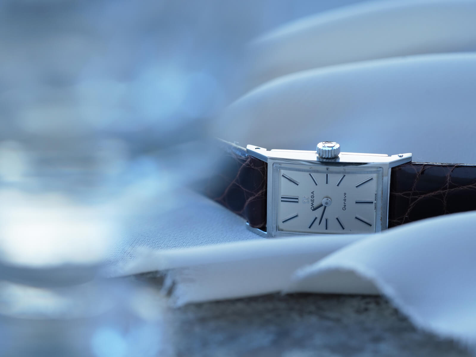 オメガ/ジュネーヴ/レクタンギュラーケース/シルバーダイヤル/Omega