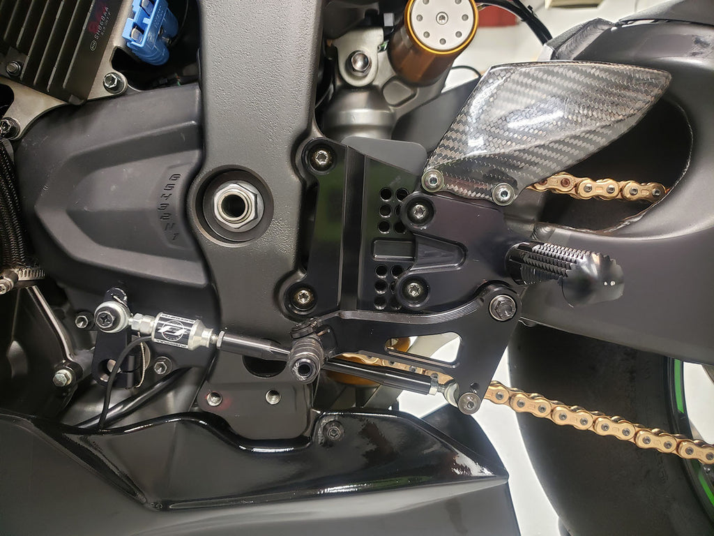 Graves Motorsports WORKS Kawasaki ZX-6R Adjustable Rearsets – EDR