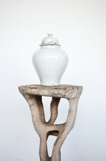 古伊万里白磁 沈香壺 P171｜骨董店 のびる 古美術 骨董 和風建具 蔵戸