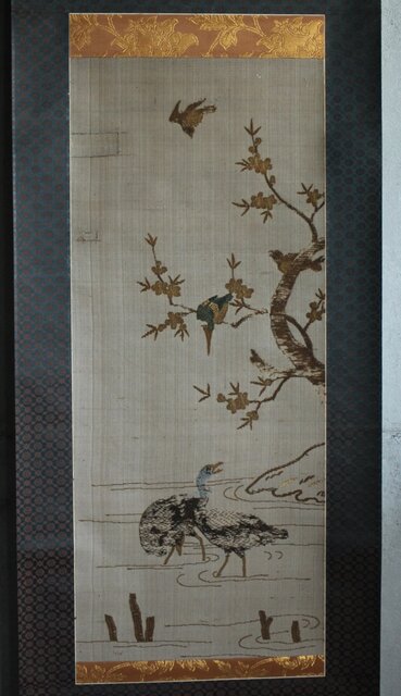 竹屋町刺繍 鳥図 掛軸 Z621｜骨董店 のびる 古美術 骨董 和風建具 蔵戸
