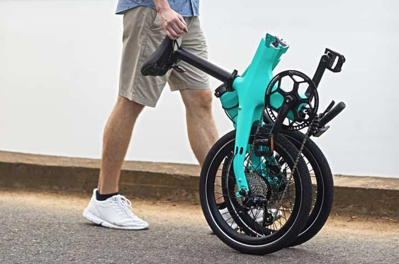 12.8kgの折り畳みカーボンeバイク | e-Bike Japan