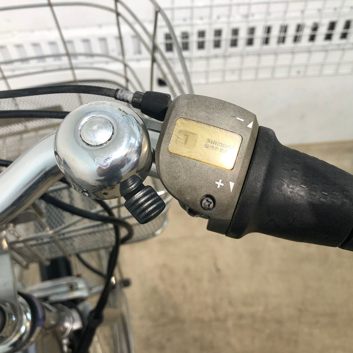 中古電動自転車 ブリヂストン ACL ロイヤル 8 シルバー 27インチ YW087