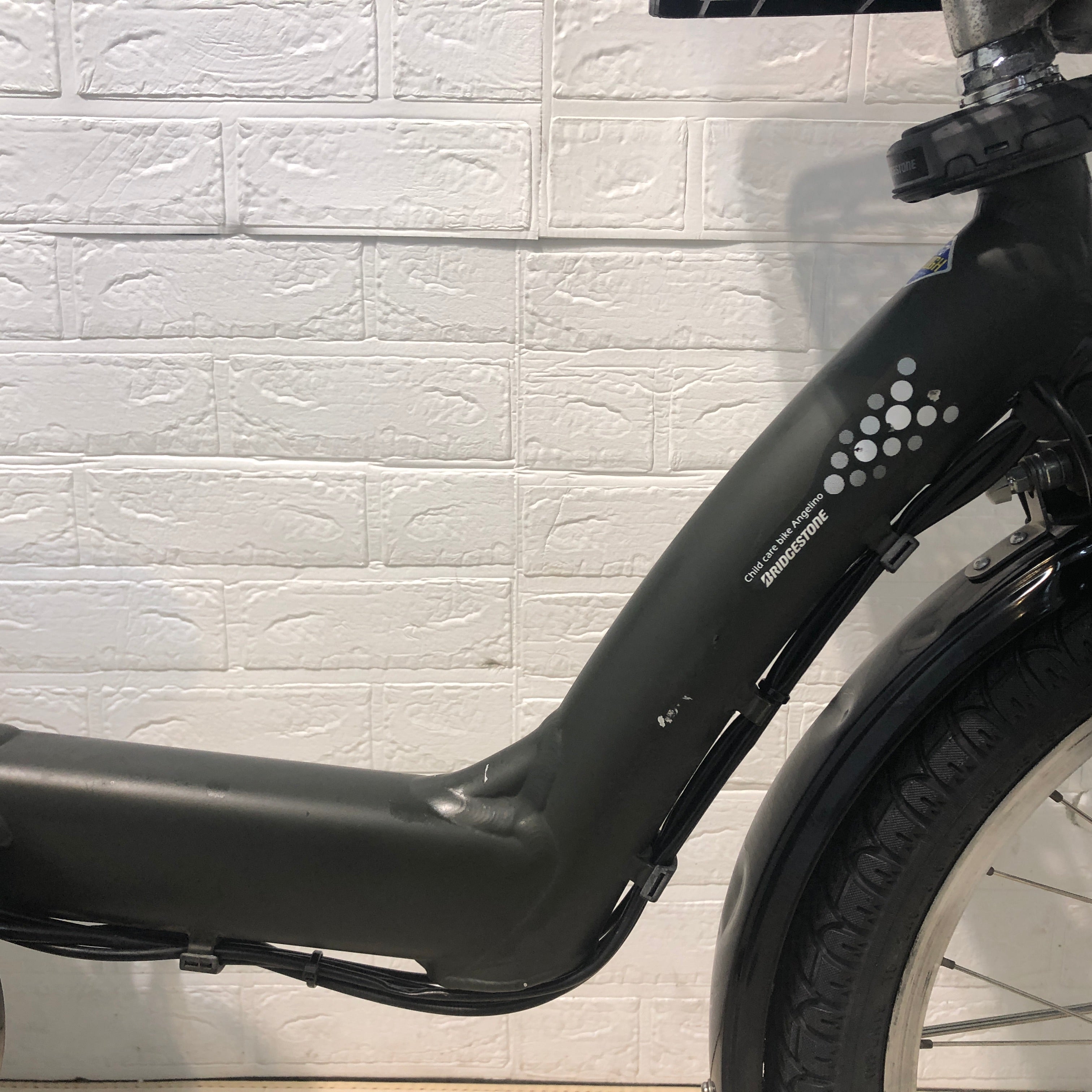 ブリヂストン アンジェリーノ プティット e カーキ 20インチ YL061