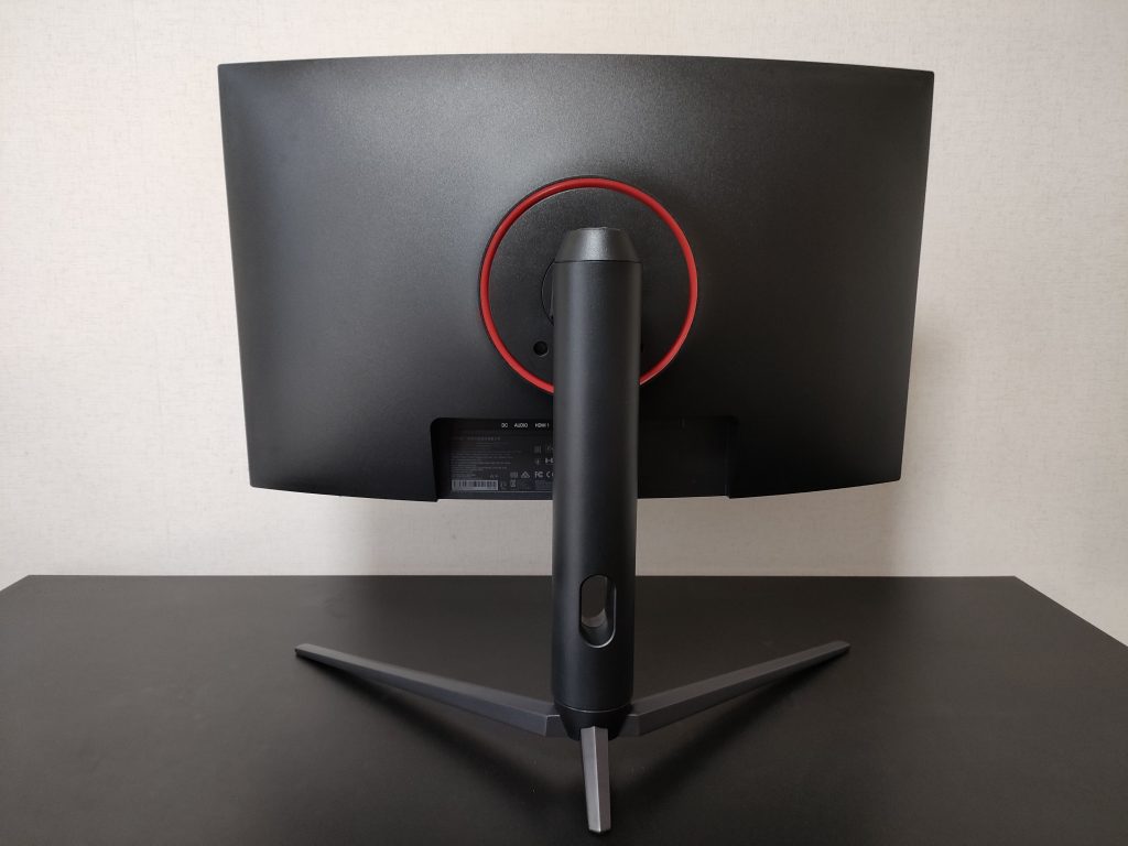 湾曲率1000Rで圧倒的没入感！高いゲーミング性能と目に優しい機能を