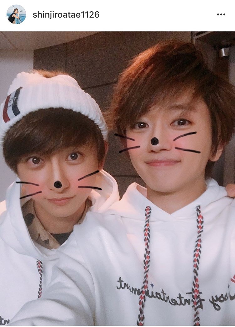 AAA與真司郎と西島隆弘、“お揃いパーカー”2ショットに「最っ高