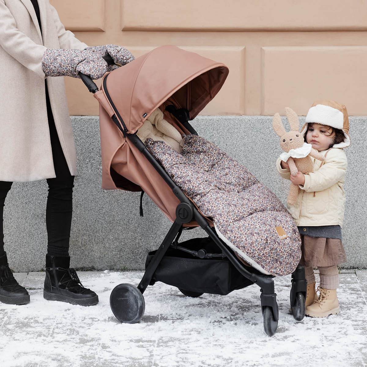 赤ちゃんの防寒対策にぴったりなフットマフ 【ベビーカー対応