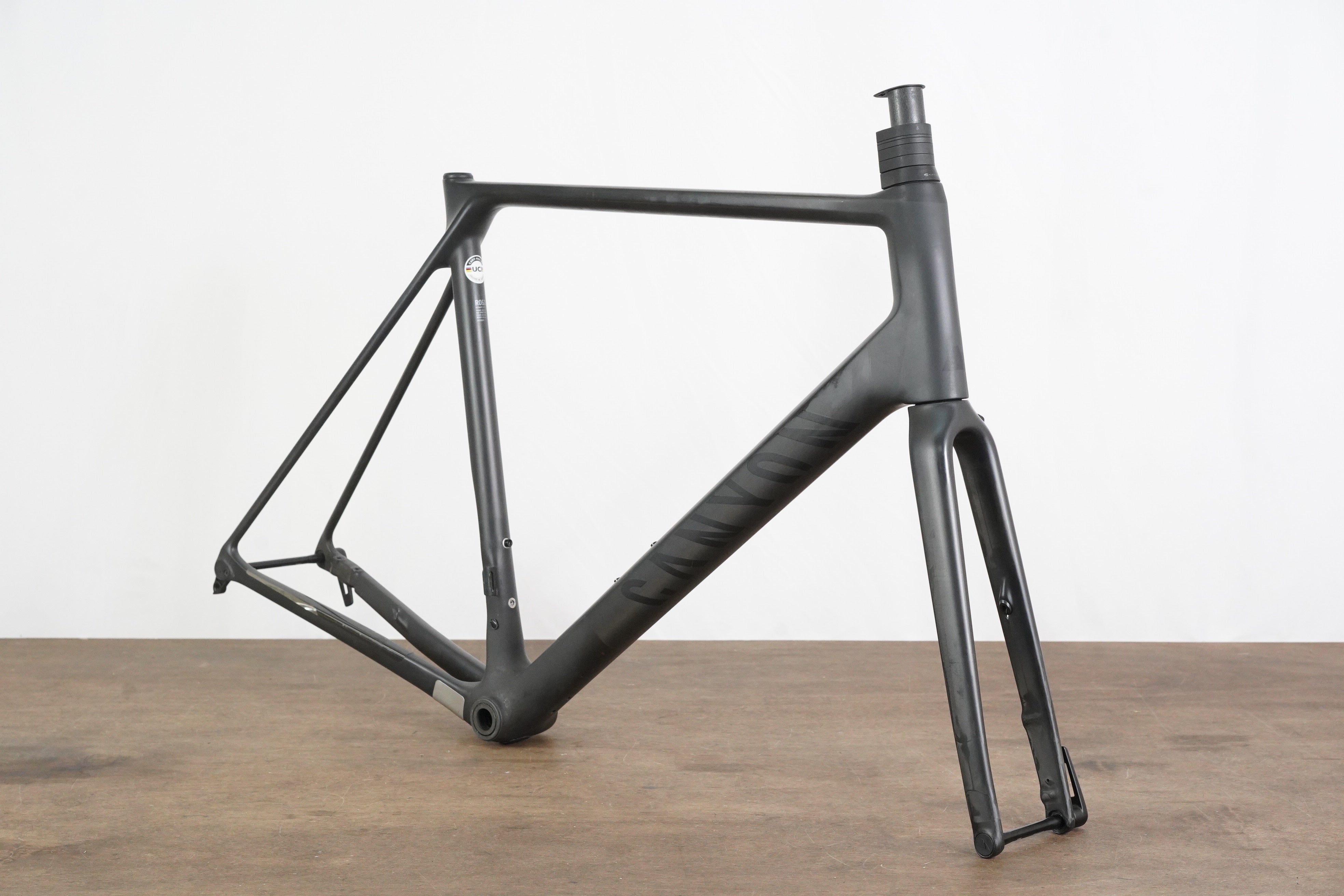 XL Canyon Ultimate CF SL Carbon Disc Brake Road Frameset – Elevate