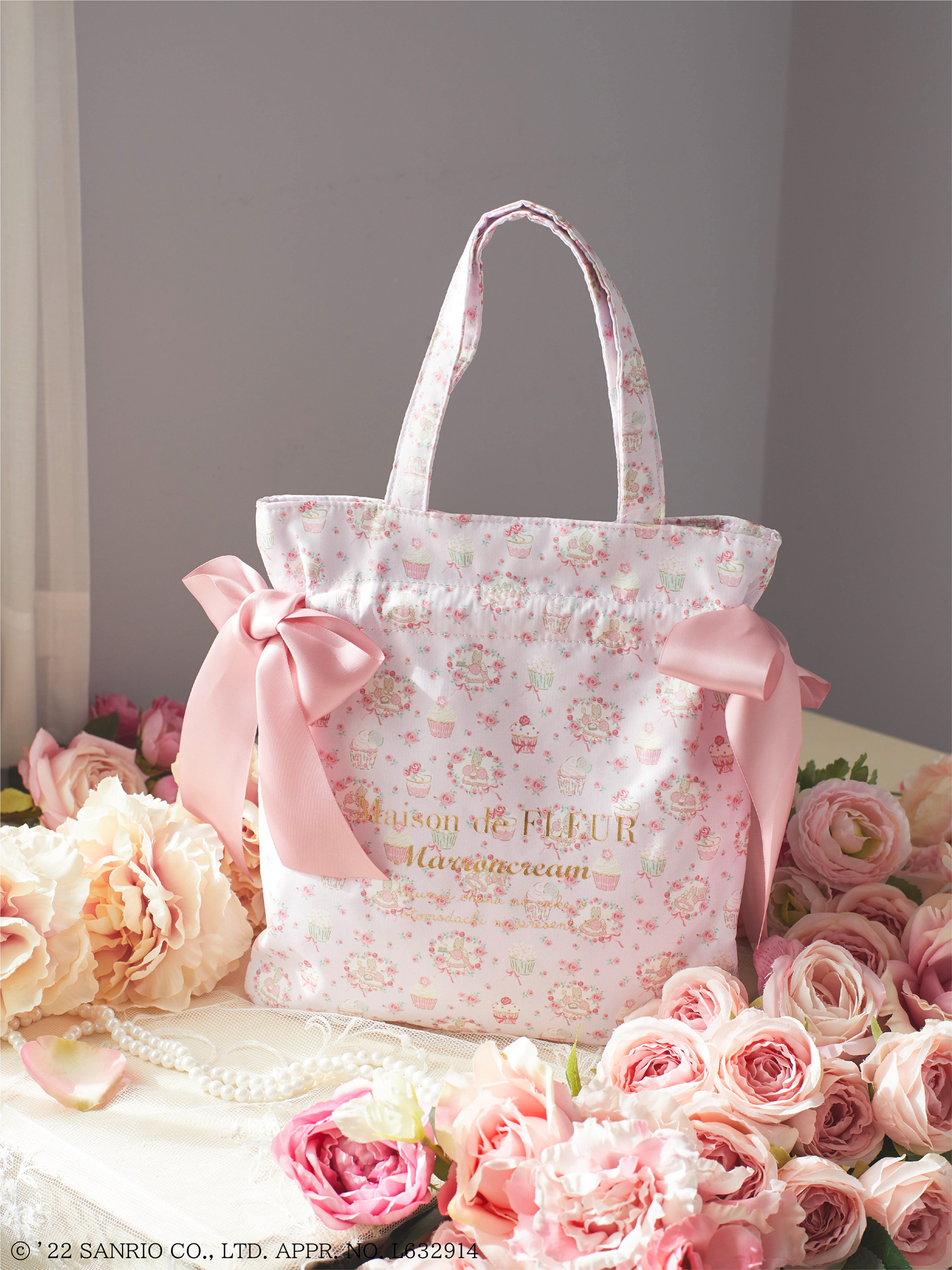 カップケーキやローズなどキュートな総柄デザイン！“Maison de FLEUR