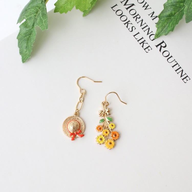 P-1117) ひまわりブーケ×麦わら帽子ピアス | ビーズ・パーツなどの