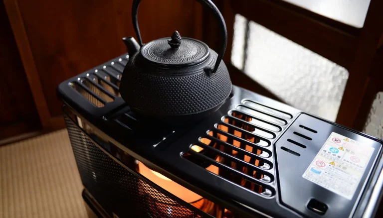 TOYOTOMI/トヨトミ 電池式ポータブル石油ストーブ RC-W3624｜コープの