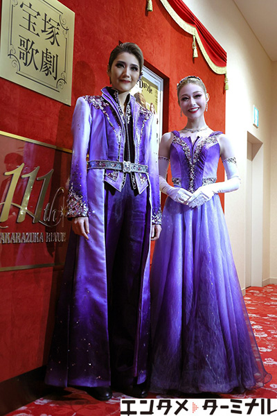 宝塚歌劇 宙組『宝塚110年の恋のうた』『Razzle Dazzle（ラズル ダズル