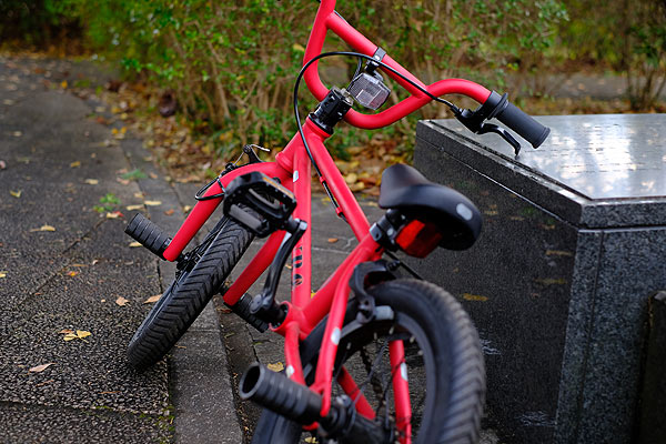 BMXタイプの子供用自転車TNBのPLUG14を購入 - ESCAPE Airと自転車ライフ
