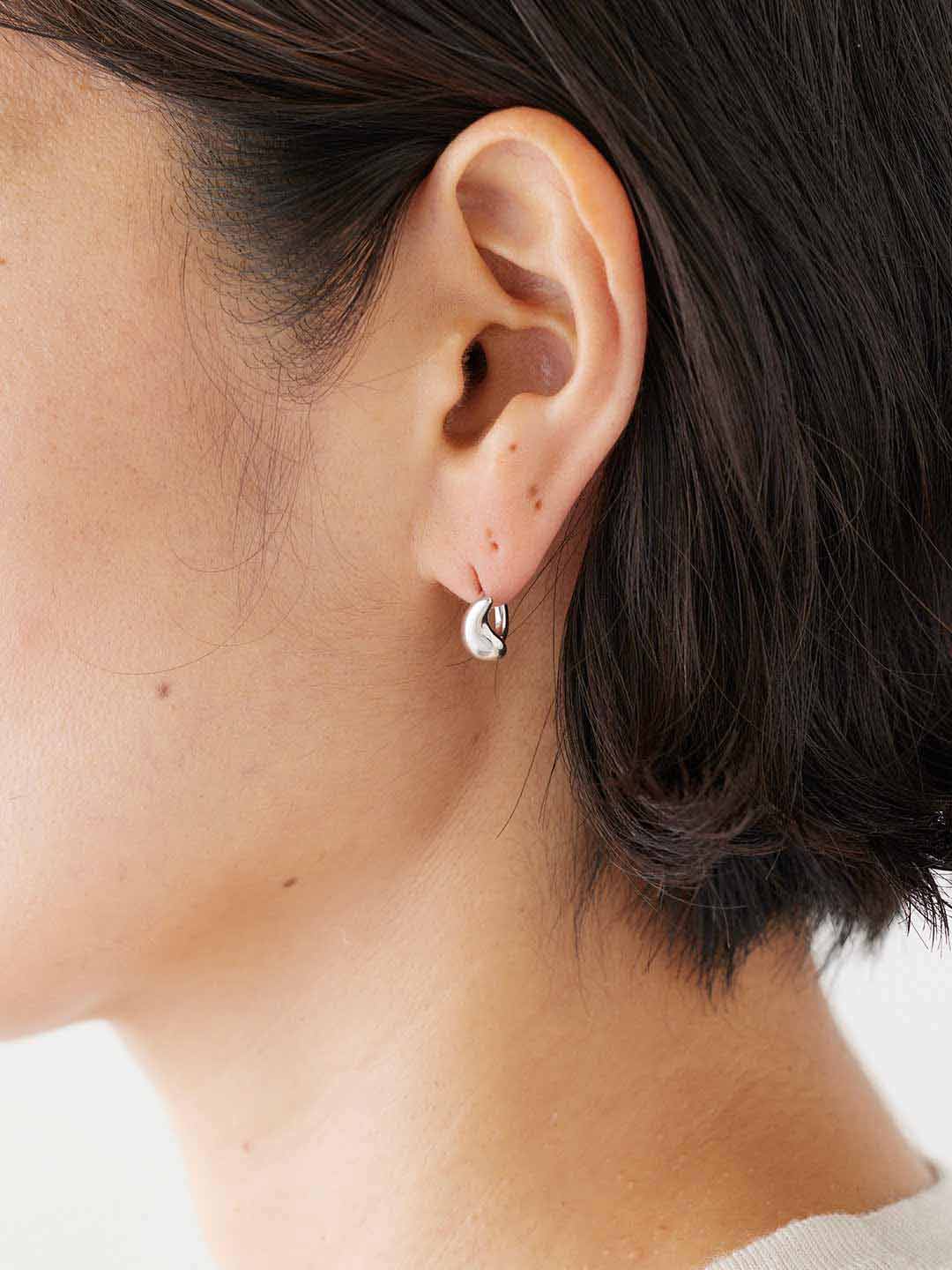 MARIA BLACK(マリア ブラック) | サギネ トレイル ハギー ピアス